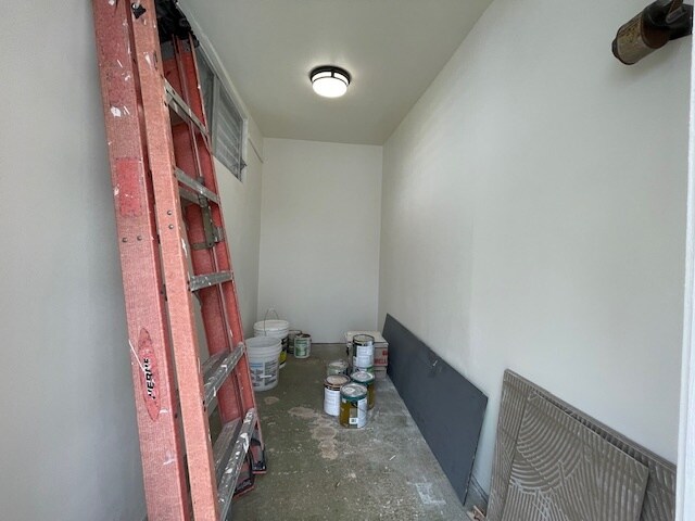 Building Photo - 1449 Ulupuni St