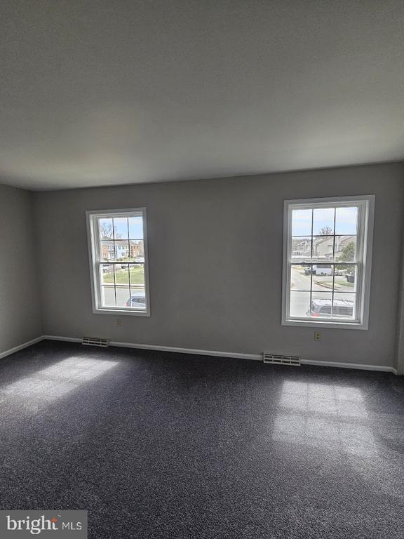 Building Photo - 33 Fieldstone Ct