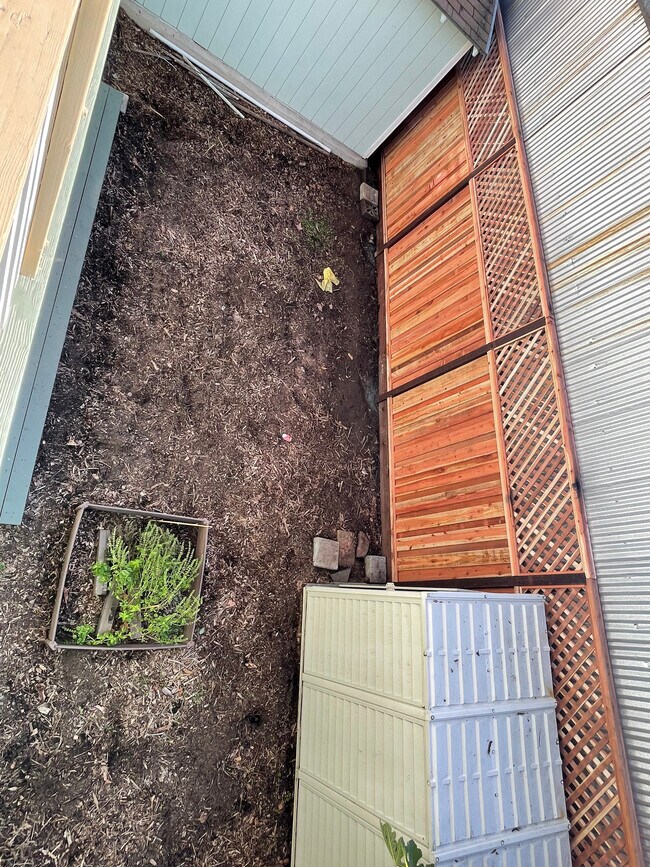 Building Photo - 326 U St