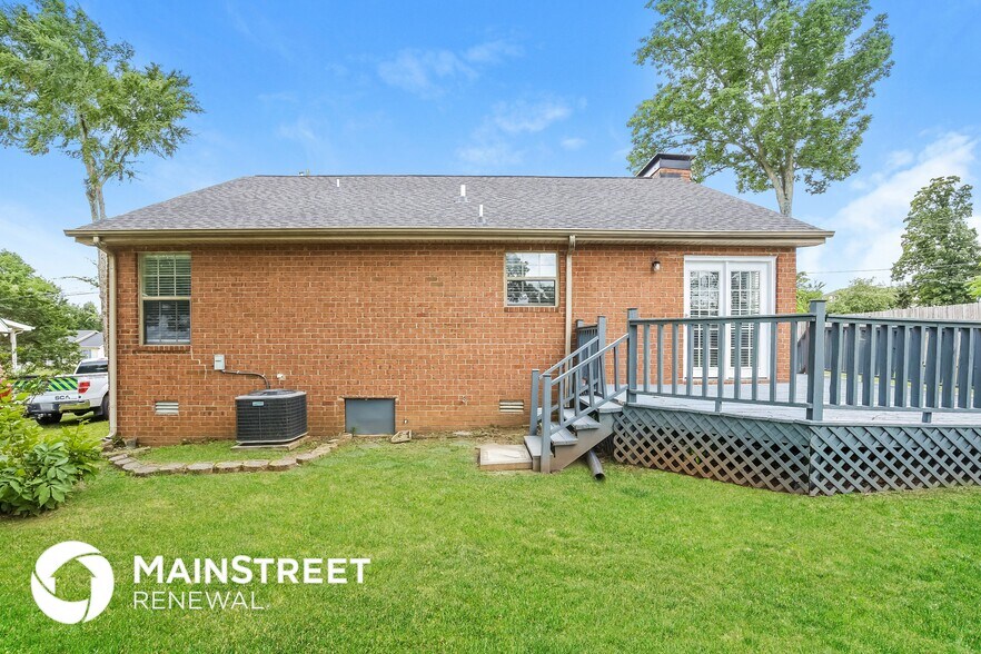 Building Photo - 214 Riverwood Dr