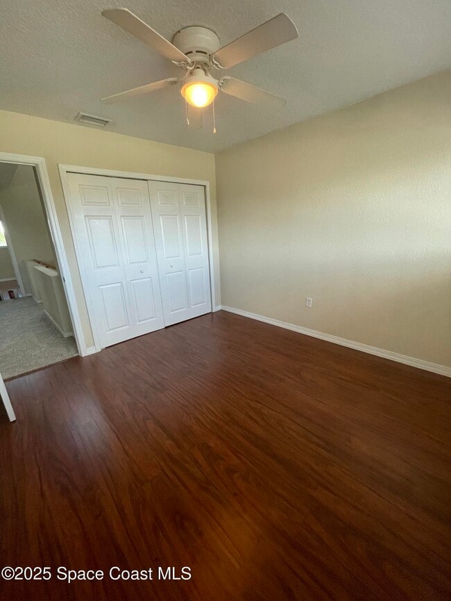 Building Photo - 503 Summerset Ct
