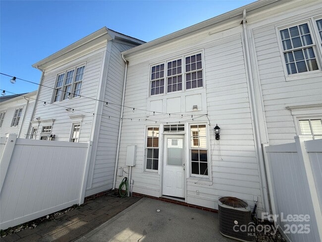 Building Photo - 12327 Carrigan Ct