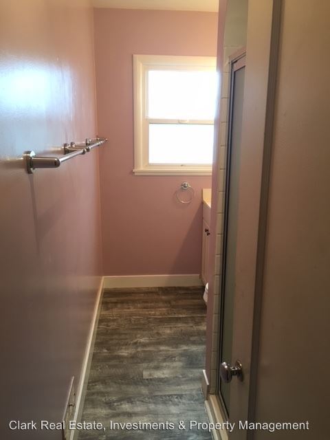 Building Photo - 1130 Victorian Plaza Cir