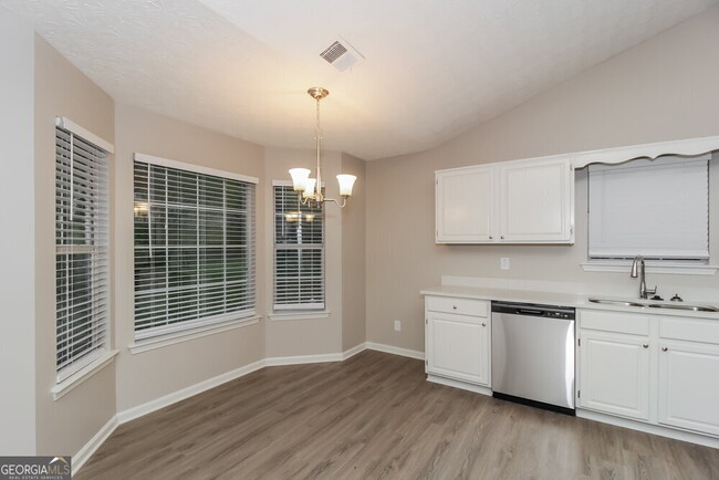 Building Photo - 5922 Farmbrook Ln