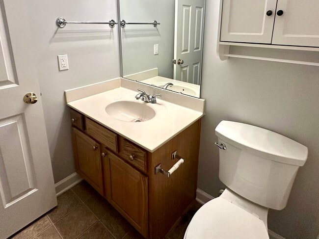 Building Photo - 1686 Sandpiper Dr