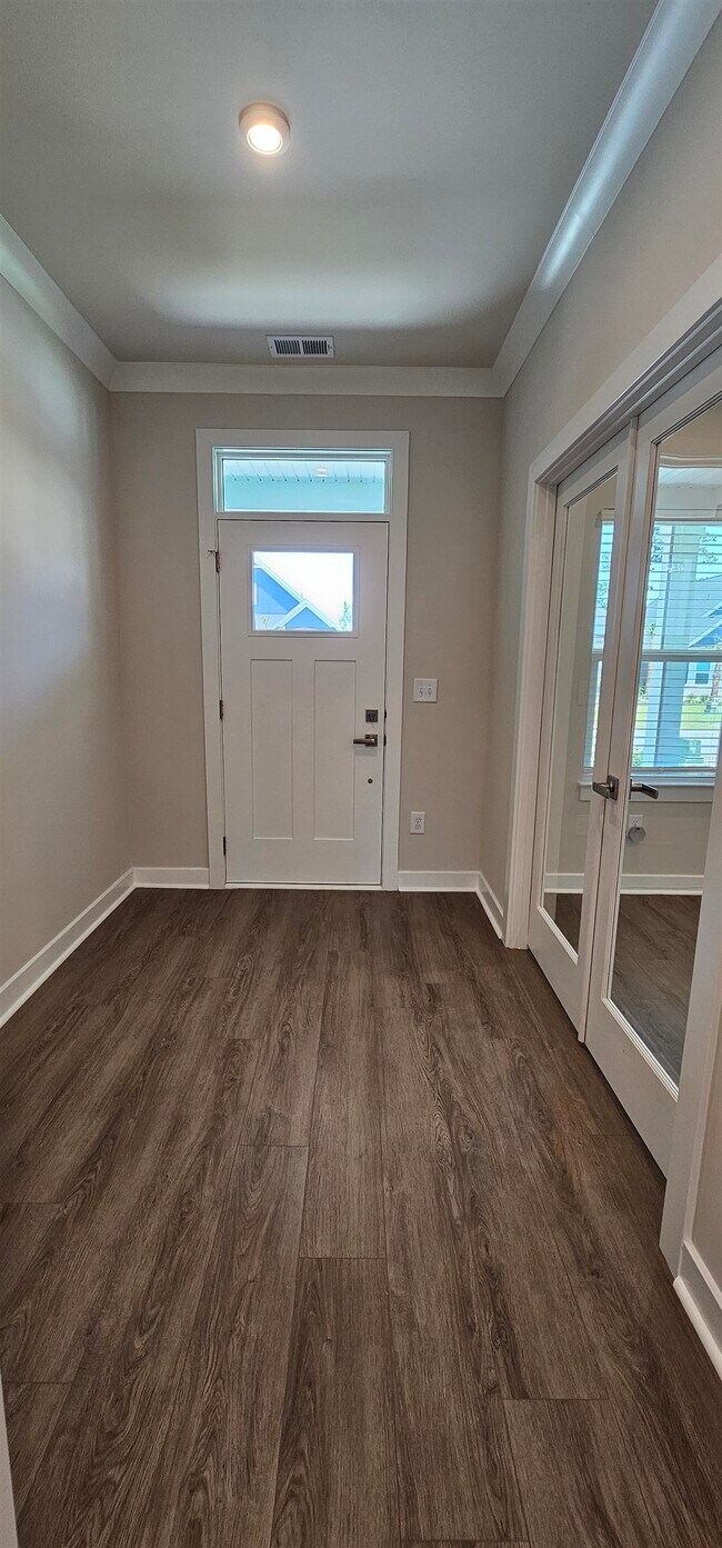 Building Photo - 2313 Hazel Wy