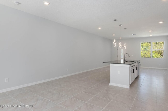 Building Photo - 1808 Pirate Ave SE