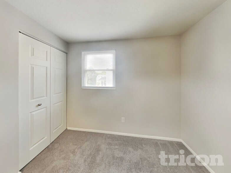 Building Photo - 7819 Cardinal Cove N