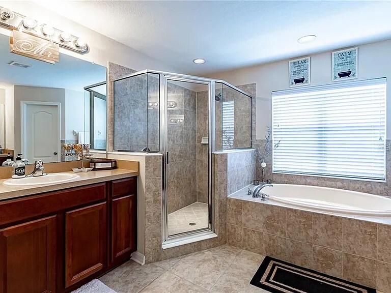 Building Photo - 7326 Forest Mere Dr