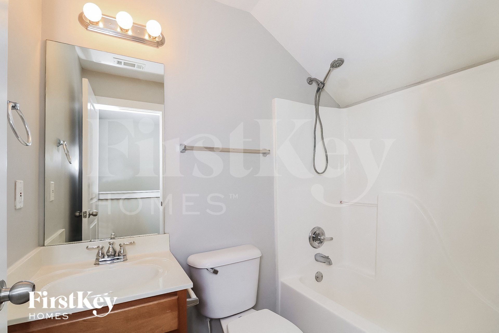 Building Photo - 52 Sweetwater Bridge Cir