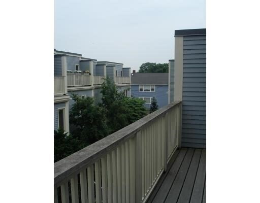 Building Photo - 43 Fresh Pond Pl