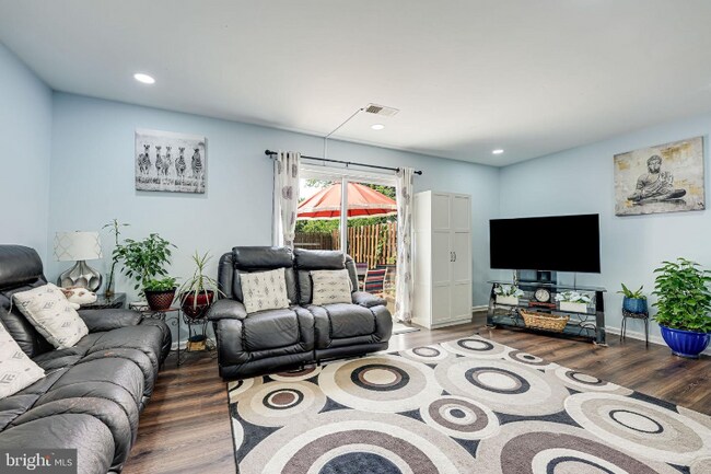 Building Photo - 7908 Sharpsburg Ct