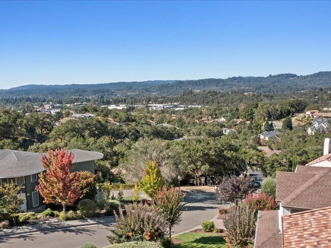 Building Photo - 265 Clear Ridge Dr