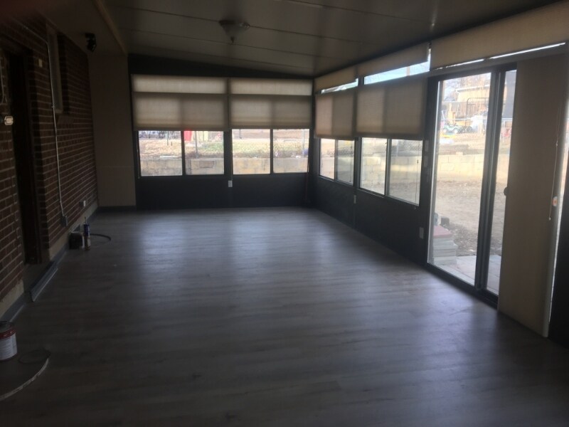 Building Photo - 481 W 70th Pl