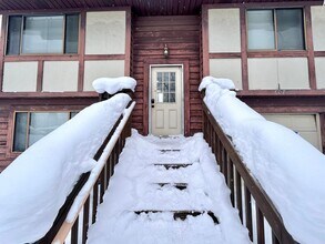Building Photo - Three Bedroom Home in Walker