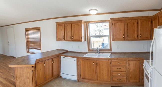 Building Photo - Spacious 3BR/2BA Home in the Heights with Oversized Trex Deck & Central A/C