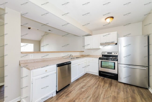 Building Photo - 7134 Agnes Ave