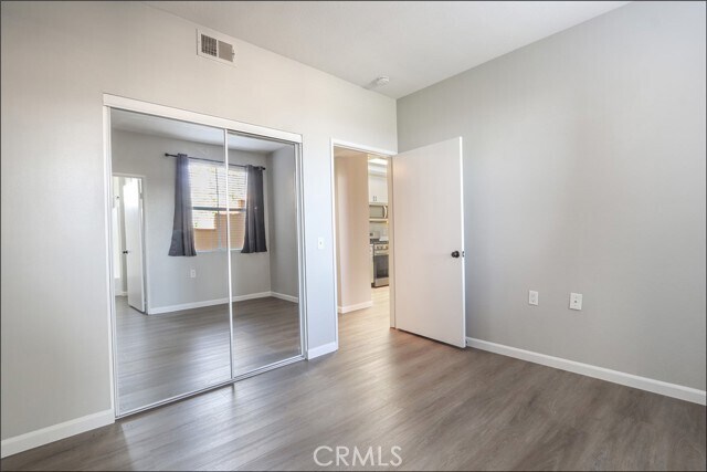 Building Photo - 80 Verdin Ln