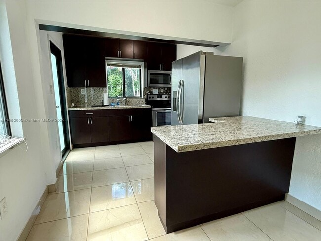 Building Photo - 6111 Coral Wy