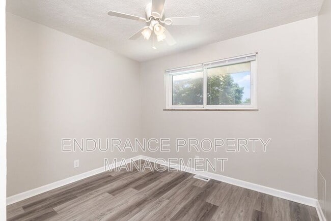Building Photo - 455 Rockford Dr