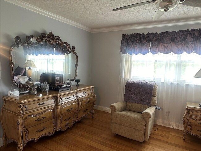 Building Photo - 7847 Golf Cir Dr