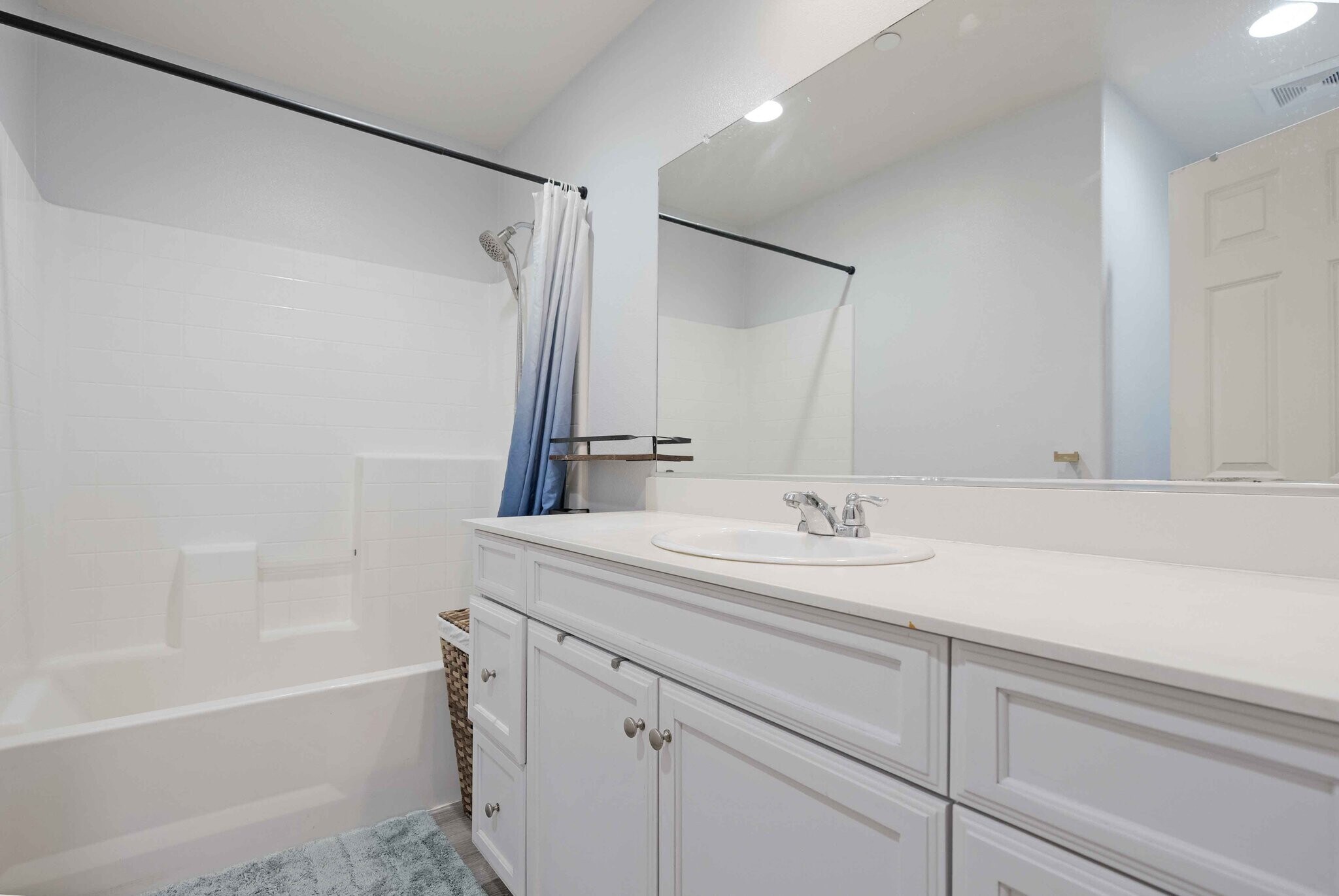 Building Photo - 1224 Los Olivos Street