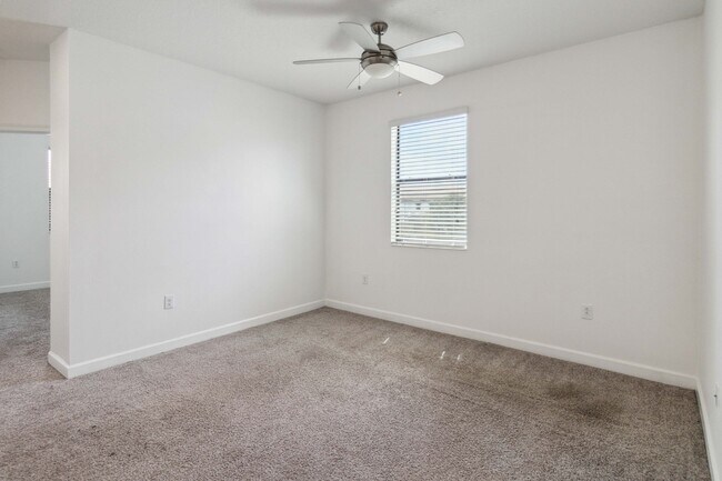 Building Photo - 1318 Royal St. George Blvd