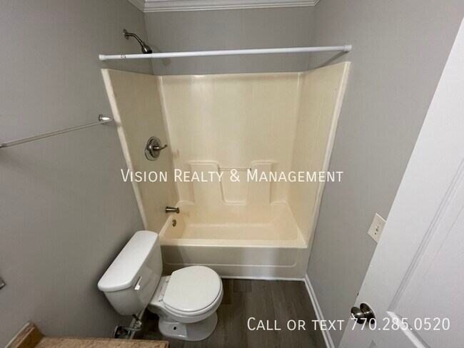 Building Photo - 1040 Thomasville Estates Dr SE