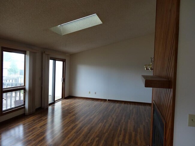 Building Photo - RB4618/4620 W 14th Street