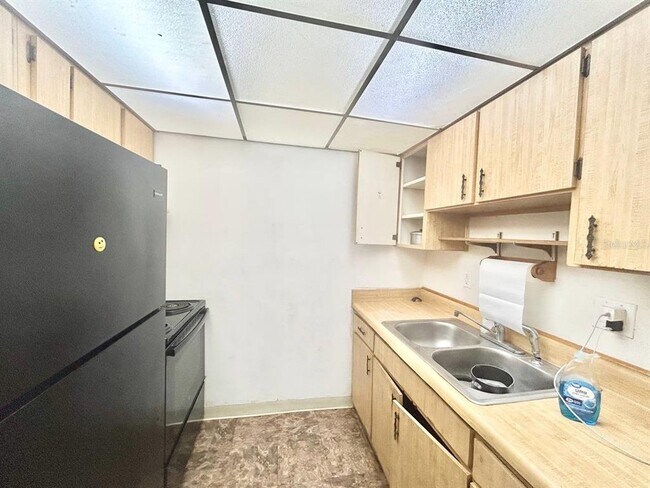 Building Photo - 24862 US-19