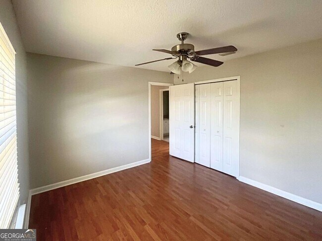 Building Photo - 104 Sugar Maple Way