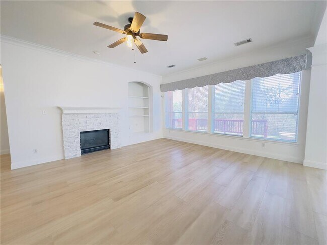 Building Photo - 621 S Lynnwood Trail