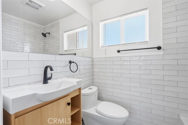 Building Photo - 5117 W 133rd St