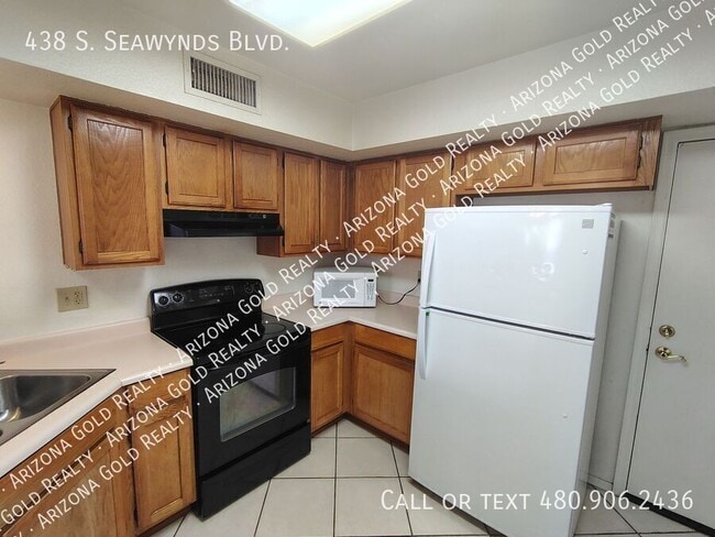 Building Photo - 438 S Seawynds Blvd
