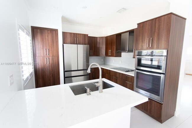 Building Photo - 14219 SW 126th Pl