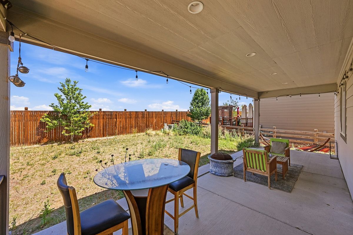 Building Photo - 4988 S Wenatchee Cir