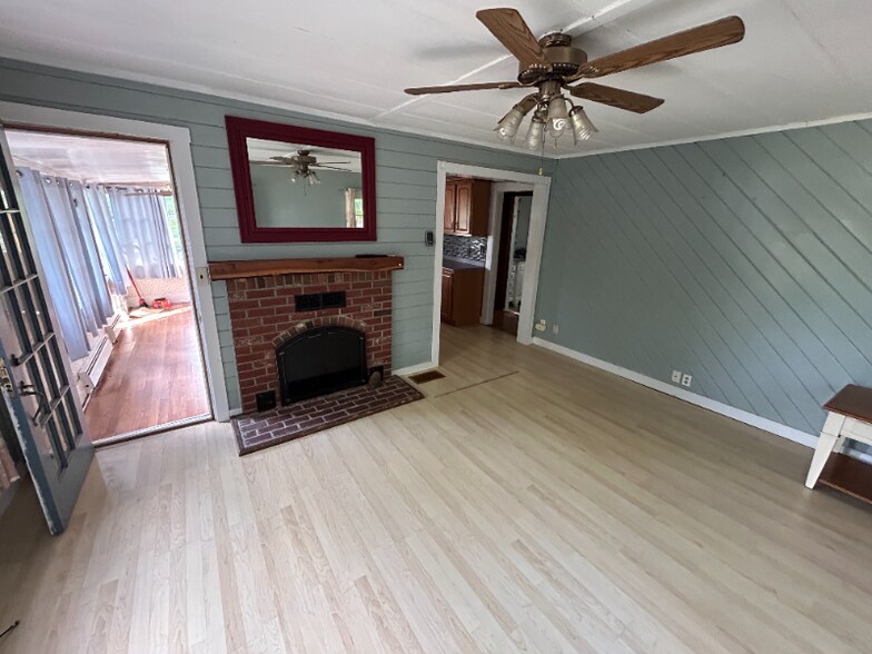 Building Photo - 1497 US-3