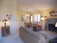 Building Photo - 1 Bedroom in McCloud! 2 Blocks from Incli...
