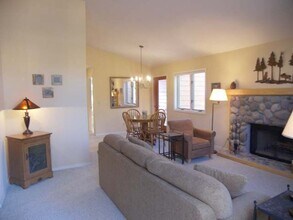 Building Photo - 1 Bedroom in McCloud!  2 Blocks from Incli...