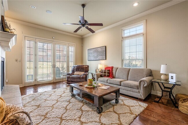 Building Photo - 2616 S Everest Ave