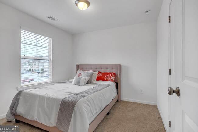 Building Photo - 909 Ambient Way