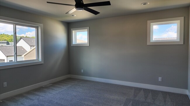 Building Photo - 4858 Suelo Rd
