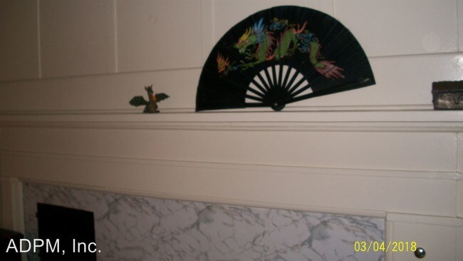 Building Photo - 2 br, 1.5 bath House - 234 Main St. #1