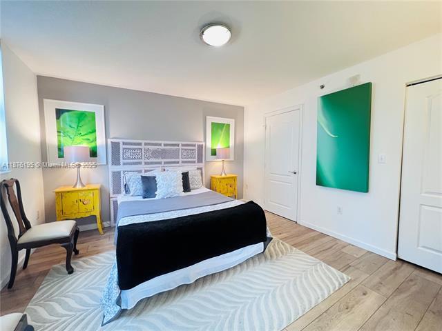 Building Photo - 1200 Brickell Bay Dr