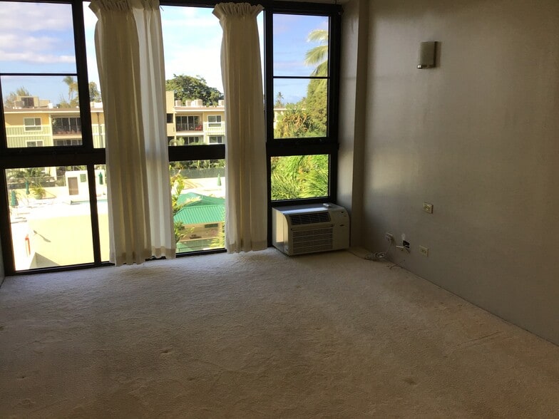 Main bedroom - 322 Aoloa St