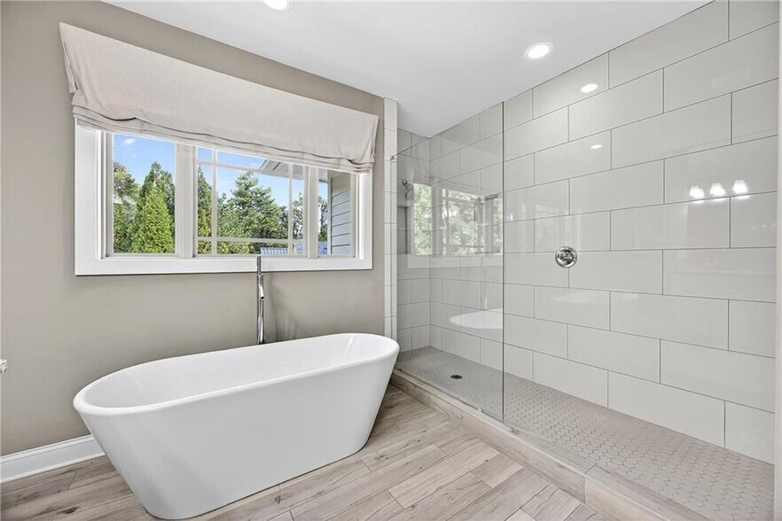 Building Photo - 2675 Sugar Mill Dr SE