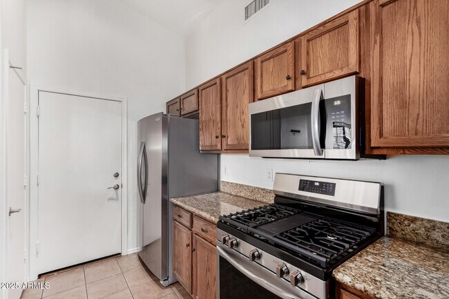 Building Photo - 15448 W Yucatan Dr