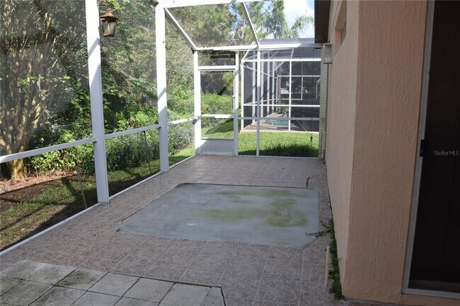 Building Photo - 2393 Paulette Dr