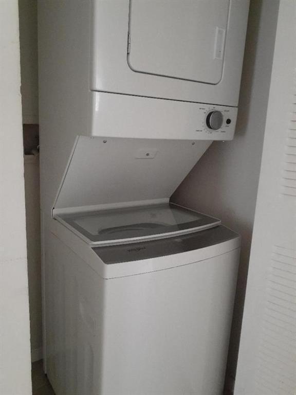 Building Photo - 911 Lyons Rd