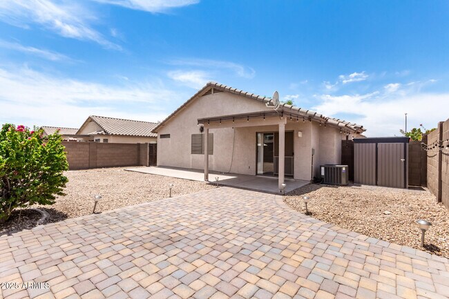 Building Photo - 16455 N 137th Dr